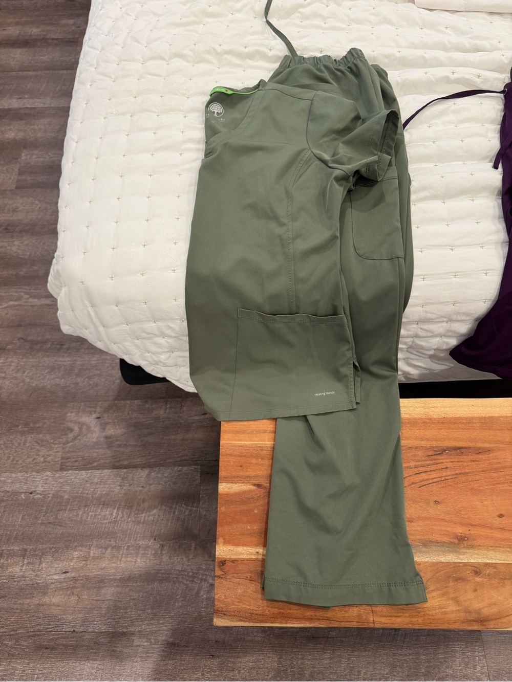 Healing Hands HH Works Olive Green Scrub Set Women’s Medium Top & Pants